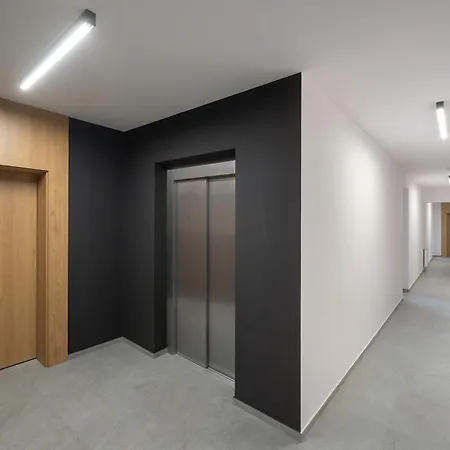 Przytulny Z Tarasem & Balkonem By Renters Вроцлав