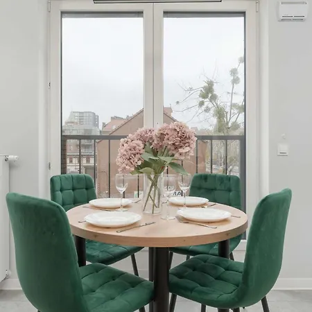 Apartment Przytulny Z Tarasem & Balkonem By Renters Breslau